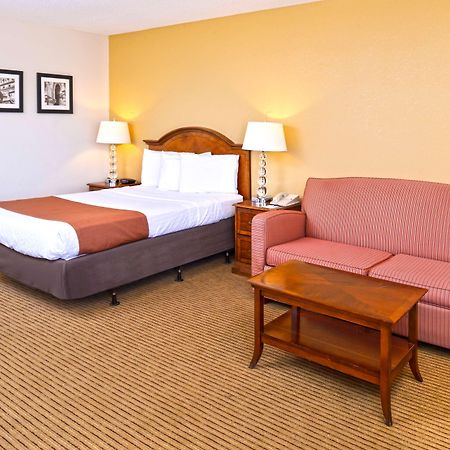 Americas Best Value Inn Платтсбург Экстерьер фото