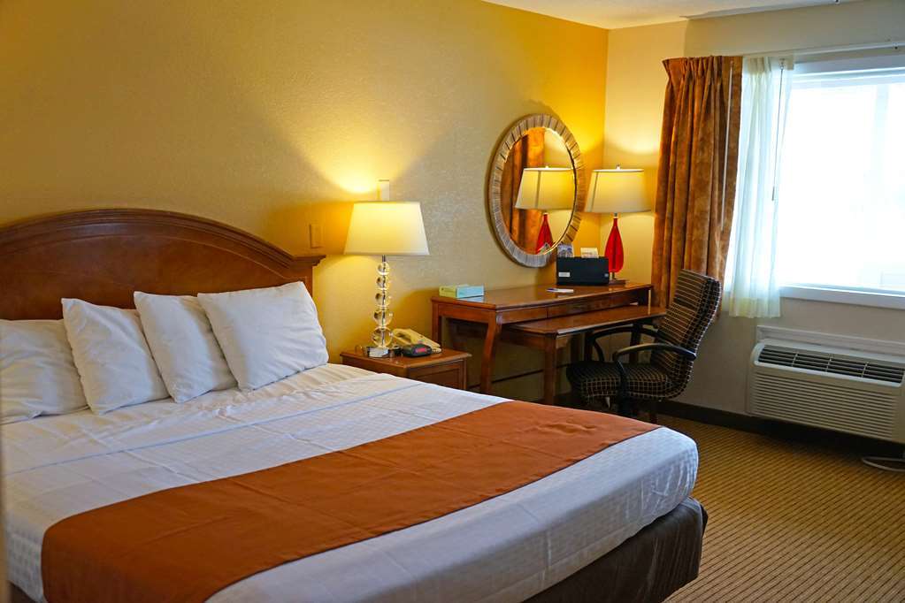 Americas Best Value Inn Платтсбург Номер фото