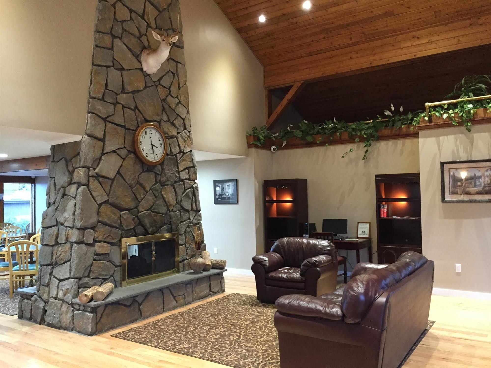 Americas Best Value Inn Платтсбург Экстерьер фото